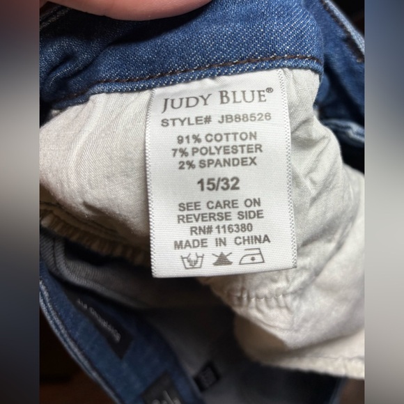 Judy Blue Boyfriend Jeans Distressed Medium Wash Women’s Size 15/32 - Picture 7 of 8